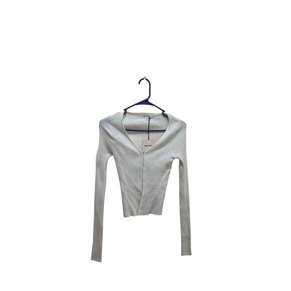 Superdown NWT Sz M Women’s White Sweater Hook and Eye Detail Slim Fit - Picture 2 of 6